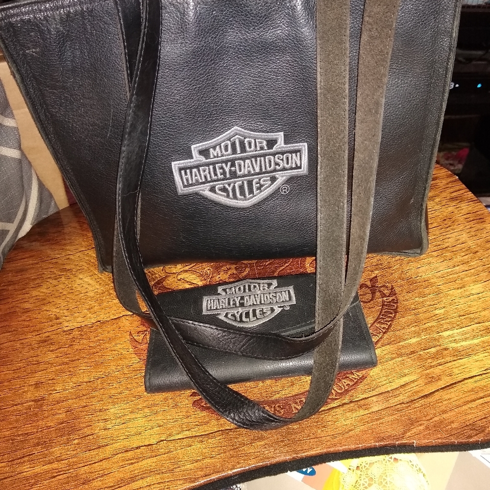 Harley Davidson leather purse and wallet